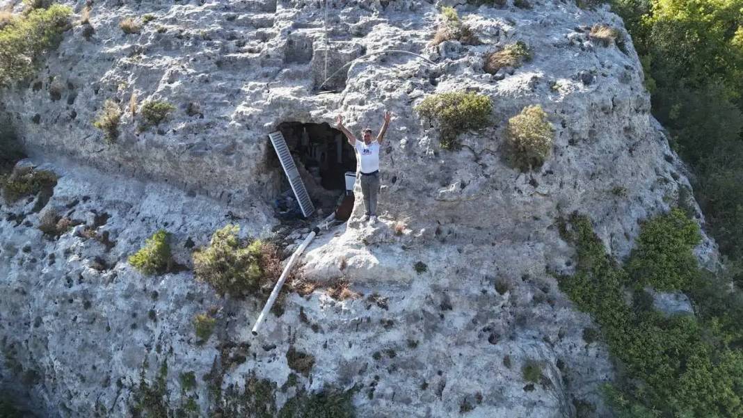 Hatay’da Depremden Sonra Mağaraya Sığınan Adam Tebligatla Sarsıldı 1